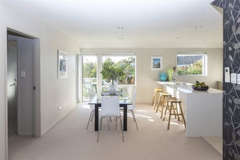 Photo of property in 135 Major Hornbrook Road, Mount Pleasant, Christchurch, 8081