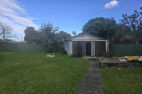 Photo of property in 4 Braeburn Place, Takanini, 2112