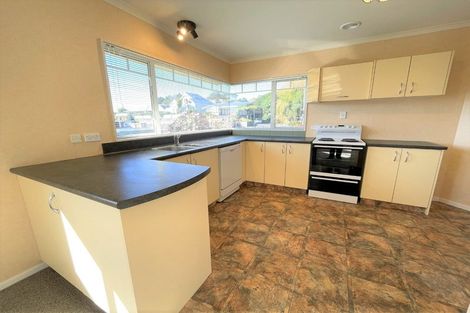 Photo of property in 332a Devon Street West, New Plymouth, 4310