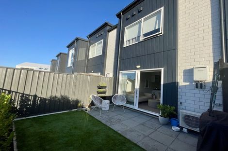 Photo of property in 36 Koreke Close, Kenepuru, Porirua, 5022