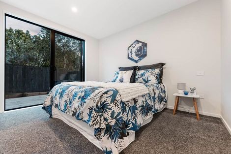 Photo of property in 4202e Great North Road, Glendene, Auckland, 0602