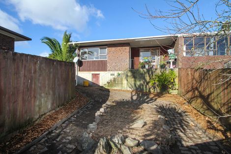 Photo of property in 5/38 Kirrie Avenue, Te Atatu South, Auckland, 0610