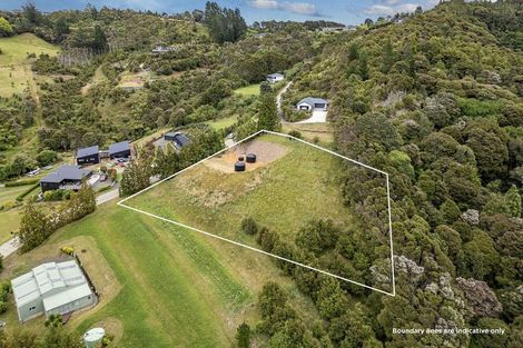 Photo of property in 35 Spikes Way, Whitianga, 3510