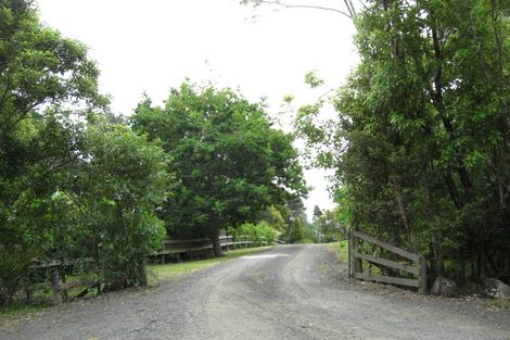 Photo of property in 122 Hinau Road, Waimauku, 0881