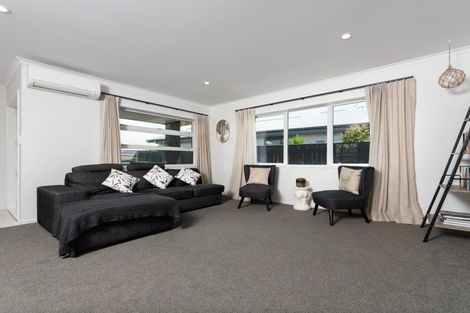 Photo of property in 15 Lakeview Quay, Pyes Pa, Tauranga, 3112