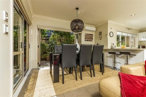 Photo of property in 58 English Oak Drive, Schnapper Rock, Auckland, 0632