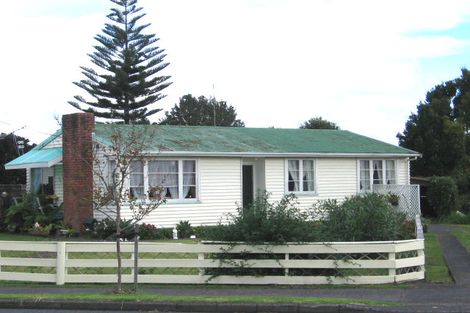 Photo of property in 620a Te Atatu Road, Te Atatu Peninsula, Auckland, 0610