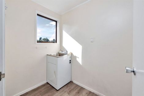 Photo of property in 15 Peterhouse Place, West Harbour, Auckland, 0618