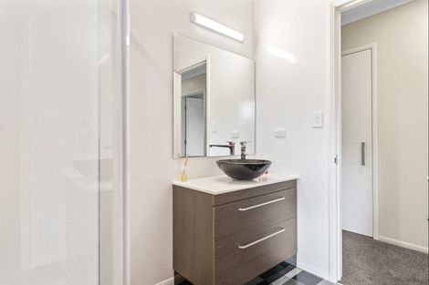 Photo of property in 3a Marchant Place, Westown, New Plymouth, 4310