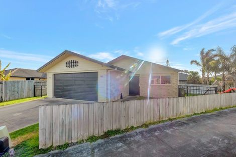 Photo of property in 15 Golden Courie Close, Papamoa Beach, Papamoa, 3118