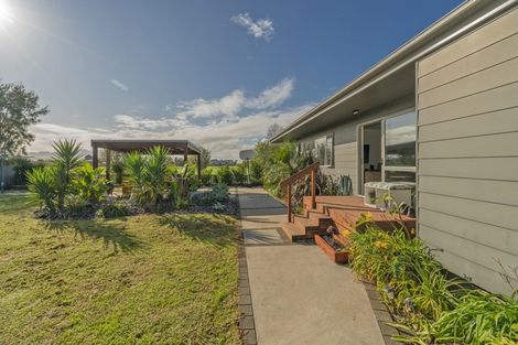 Photo of property in 12 Carina Way, Whitianga, 3510