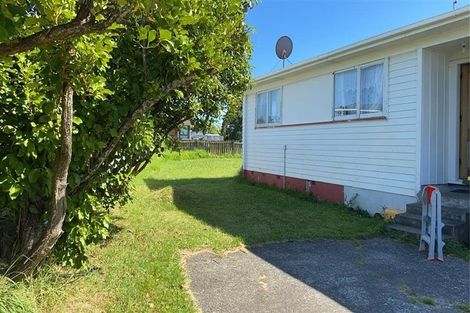Photo of property in 35 Belgrave Place, Papakura, 2110