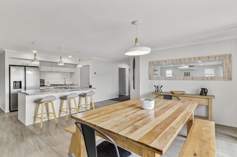 Photo of property in 13 Breakwater Place, Mangawhai Heads, Mangawhai, 0505