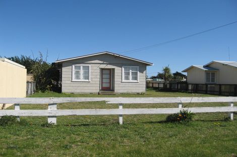 Photo of property in 6 Muapoko Street, Himatangi Beach, Foxton, 4891