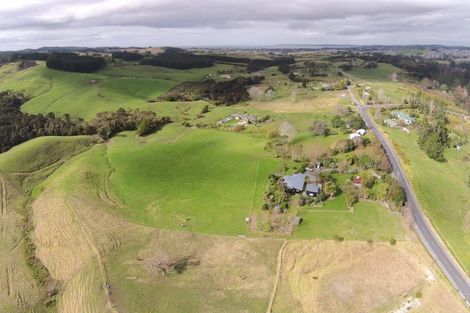 Photo of property in 100 Upper Orewa Road, Wainui, Silverdale, 0992