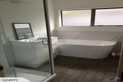 Photo of property in 42 The Glade South, Pukekohe, 2120