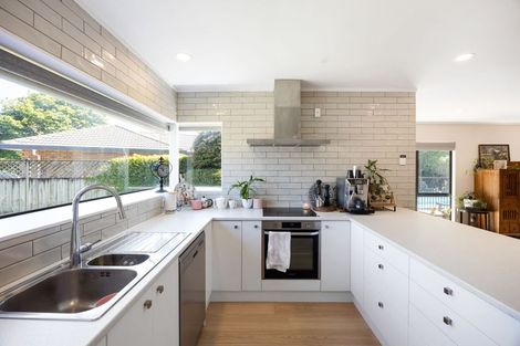 Photo of property in 28 Bouverie Crescent, Flagstaff, Hamilton, 3210