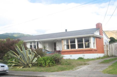 Photo of property in 26 Te Miti Street, Paekakariki, 5034