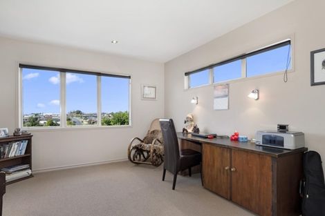 Photo of property in 51b Seaview Road, Otumoetai, Tauranga, 3110