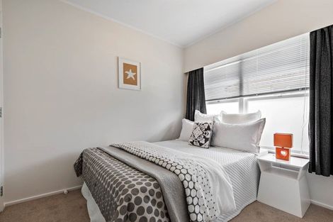 Photo of property in 2/8 Ngataringa Road, Devonport, Auckland, 0624