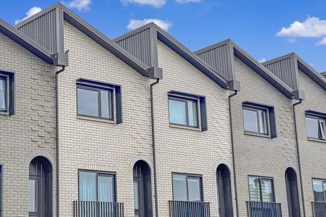 Photo of property in 2/28 Westgate Drive, Westgate, Auckland, 0614