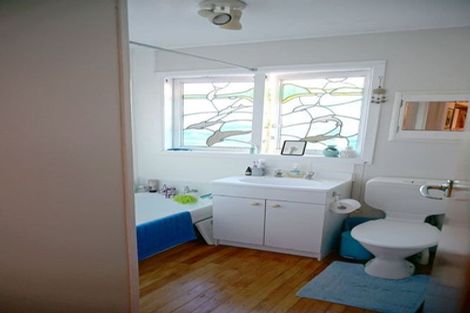 Photo of property in 1/18 Fowler Street, Northcote, Auckland, 0627