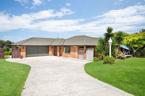Photo of property in 6 Armstrong Way, Waiuku, 2123