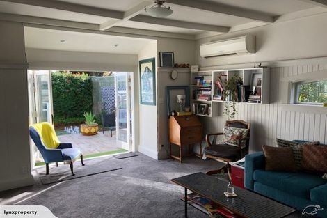 Photo of property in 379 Muritai Road, Eastbourne, Lower Hutt, 5013