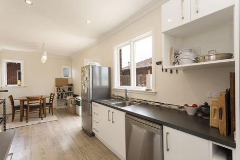 Photo of property in 272 Macandrew Road, Forbury, Dunedin, 9012