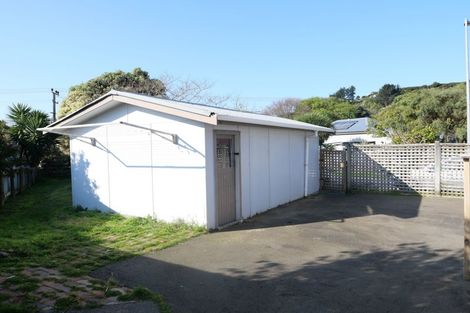 Photo of property in 2 Lorien Court, Raumati Beach, Paraparaumu, 5032