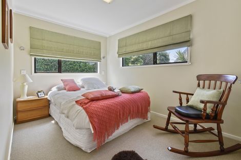 Photo of property in 6a Torkar Road, Clarks Beach, 2122