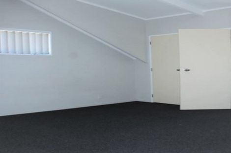 Photo of property in 2/10 Rewa Street, New Lynn, Auckland, 0600