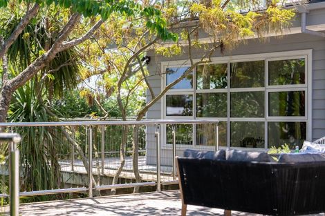 Photo of property in 48 Tiromoana Road, Raumati South, Paraparaumu, 5032