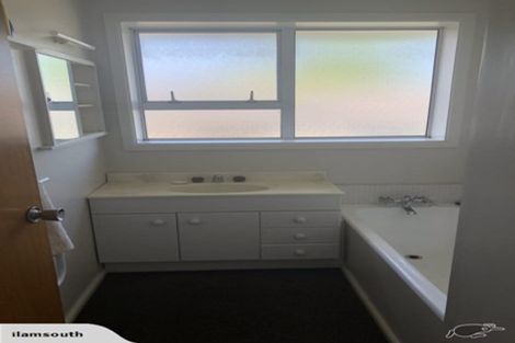 Photo of property in 124 Waimairi Road, Ilam, Christchurch, 8041