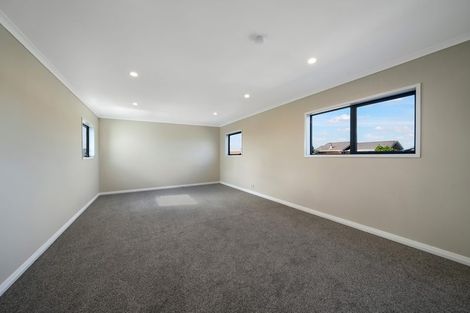 Photo of property in 4190a Great North Road, Glendene, Auckland, 0602