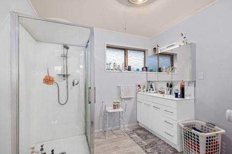 Photo of property in 182 Royal Road, Massey, Auckland, 0614