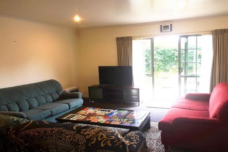 Photo of property in 4 Baltic Place, Goodwood Heights, Auckland, 2105