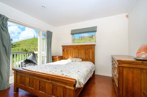 Photo of property in 1529 South Head Road, South Head, Helensville, 0874