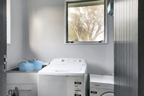 Photo of property in 17 Mclean Street, Woodville, 4920