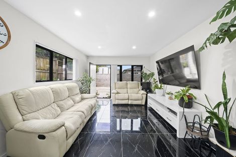 Photo of property in 5e James Road, Manurewa, Auckland, 2102