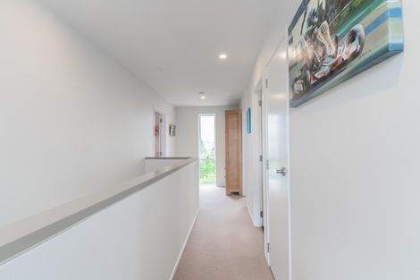 Photo of property in 5 Stitchbird Crescent, Papakura, 2110