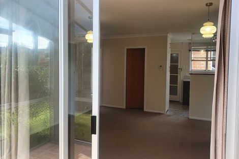 Photo of property in 10 Shortland Street, Lower Vogeltown, New Plymouth, 4310
