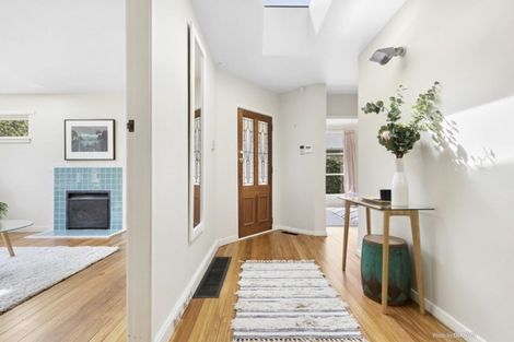 Photo of property in 70 Curtis Street, Northland, Wellington, 6012