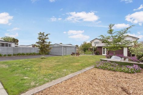 Photo of property in 280 Wainoni Road, Avondale, Christchurch, 8061