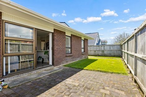 Photo of property in 2/12 Bungalore Place, Half Moon Bay, Auckland, 2012