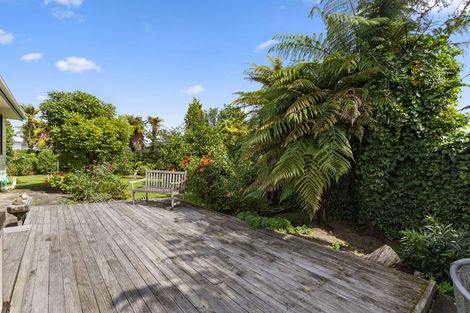 Photo of property in 2b Wyndham Road, Hannahs Bay, Rotorua, 3010