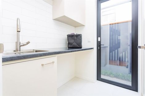 Photo of property in 80c Clyde Road, Ilam, Christchurch, 8041