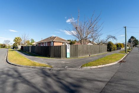 Photo of property in 11 Beatrice Place, Avonhead, Christchurch, 8042