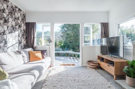 Photo of property in 30 Lysnar Street, Okitu, Gisborne, 4010