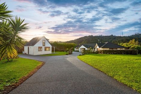 Photo of property in 50 Robert Might Road, Kumeu, 0810